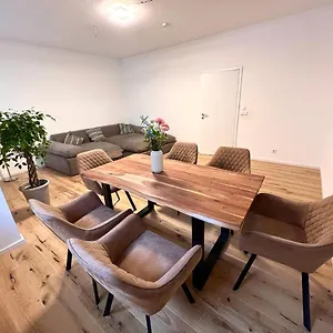  Apartment Keek